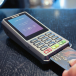 verifone_p400_with_chip_transaction